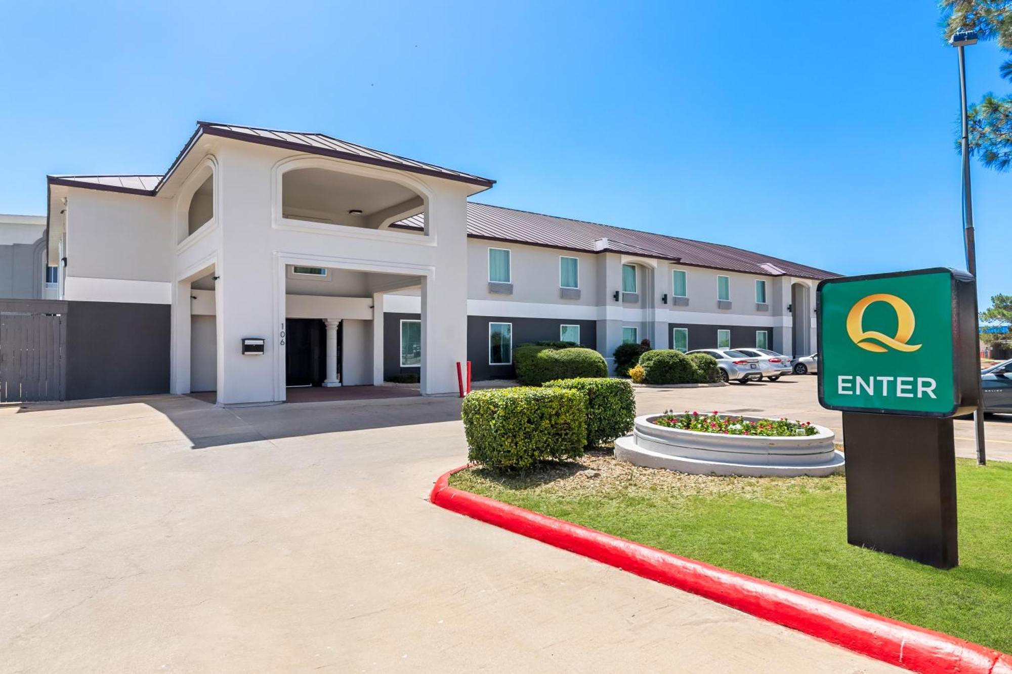 Quality Inn Bastrop Exterior photo